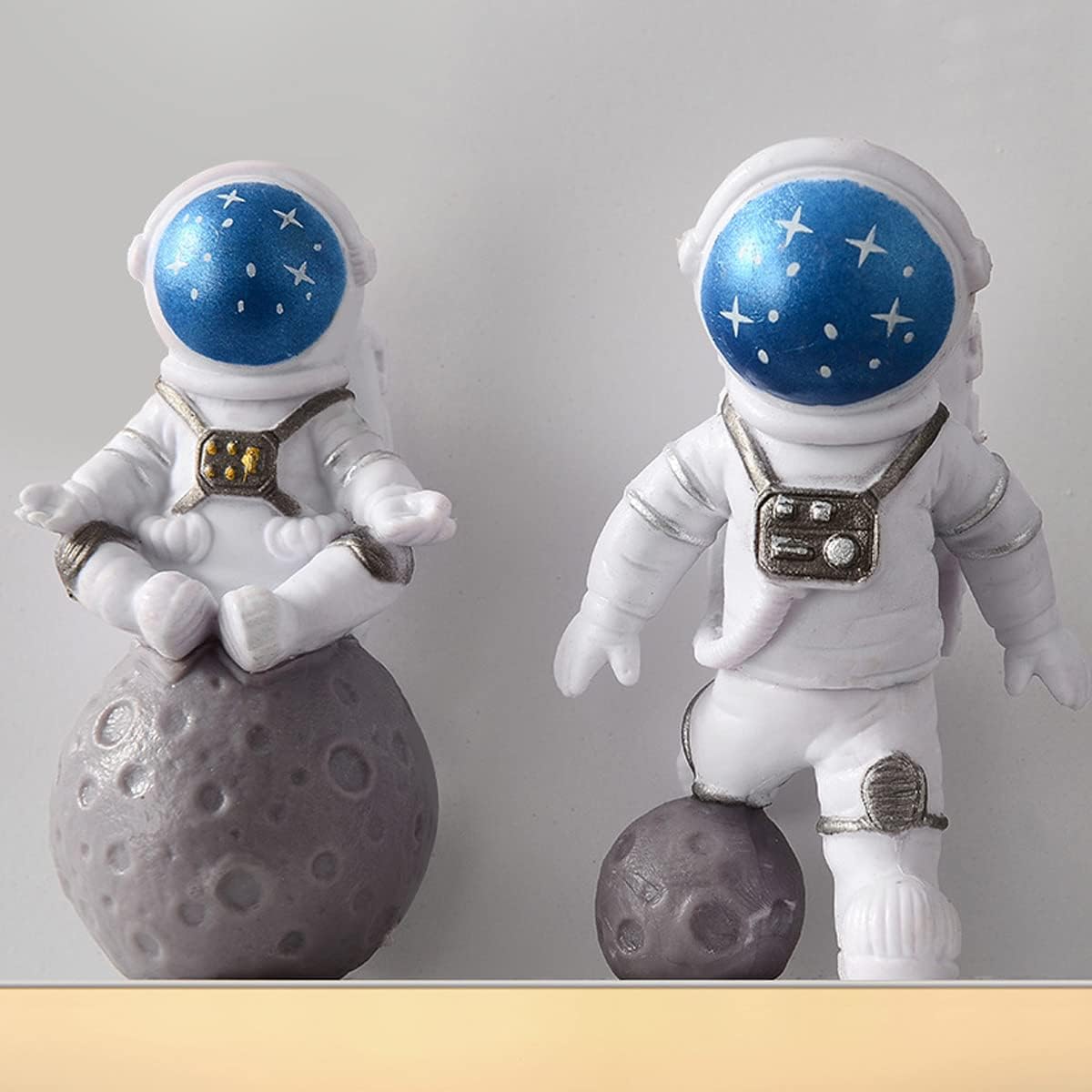 Astronaut Wall Lamp