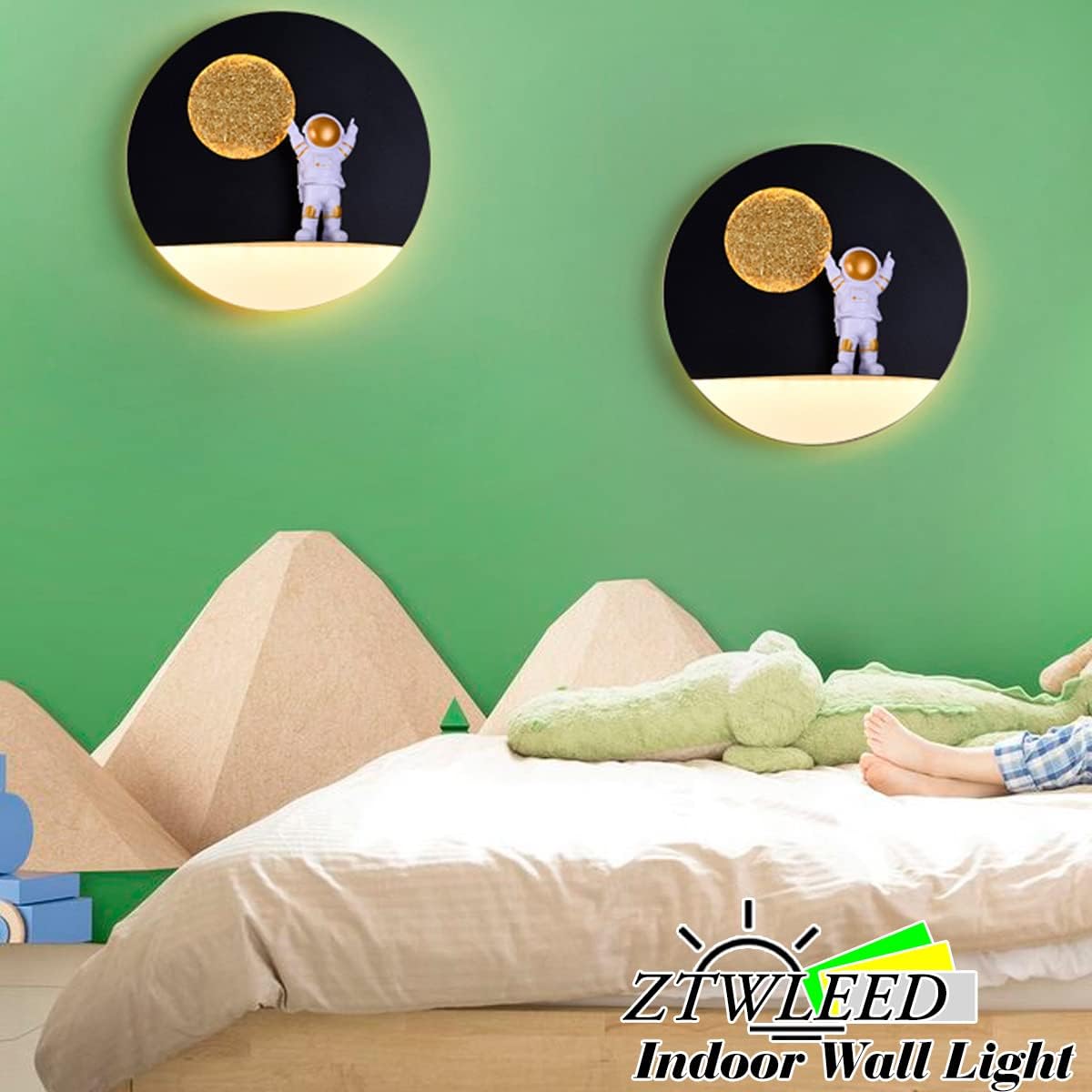 Astronaut Wall Lamp