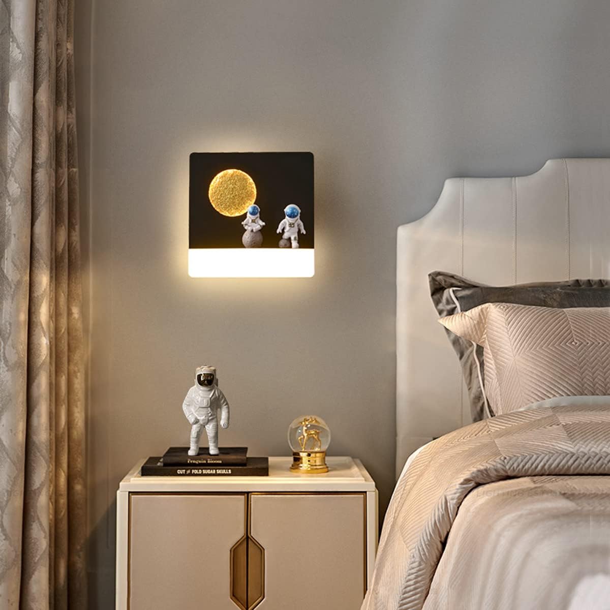 Astronaut Wall Lamp
