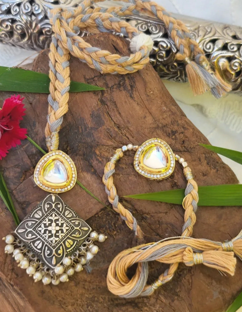 Fusion lumba and rakhi set
