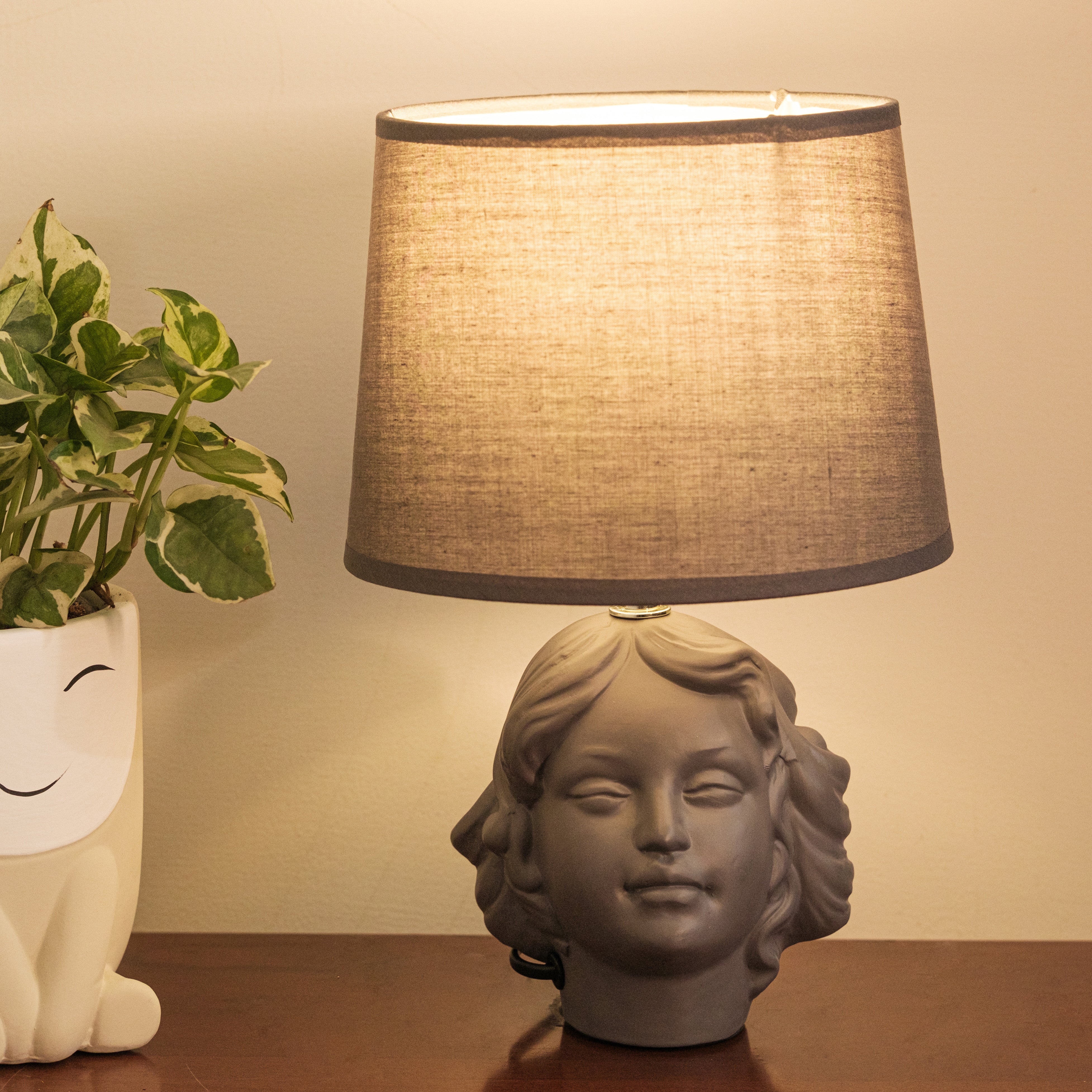 Ceramic greekstyle table lamp with lamp shade