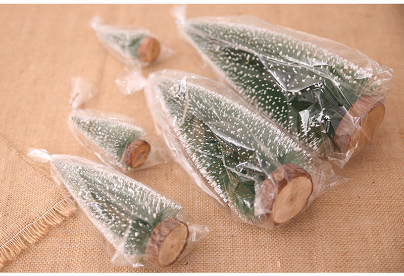 Resin Table Top Christmas tree Set of 5 for Office and Home Decoration