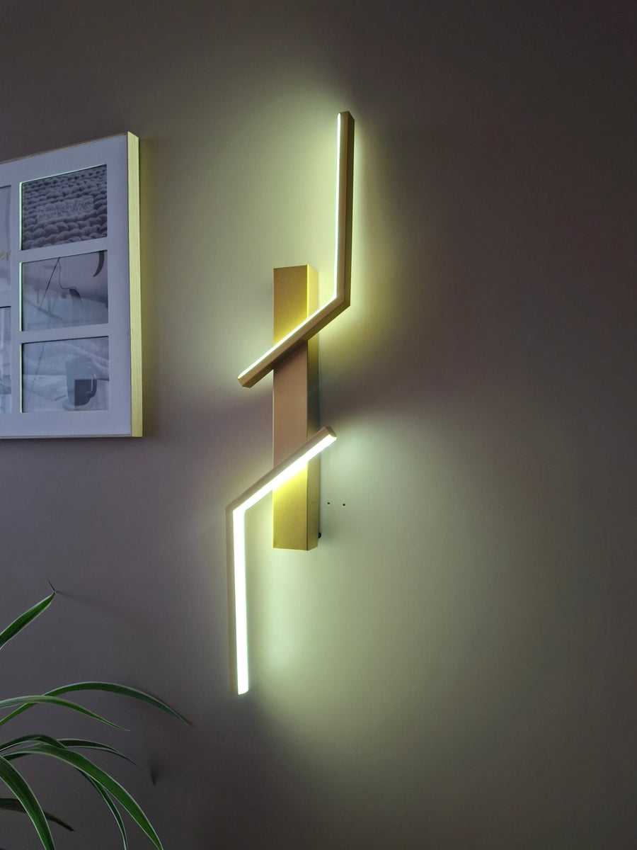 Gold Coated Long Zig Zac Wall Light
