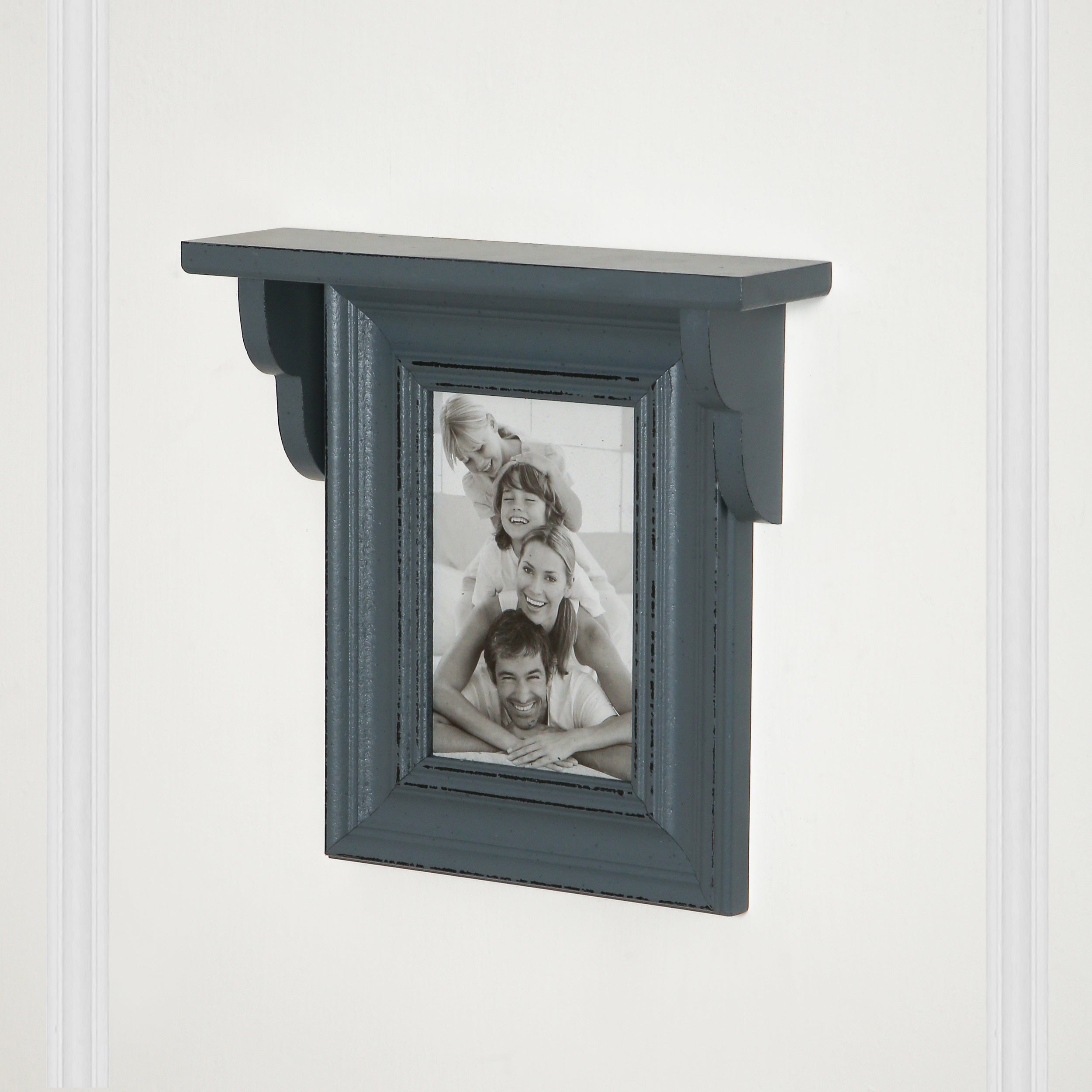 Photoframe with wooden shelf
