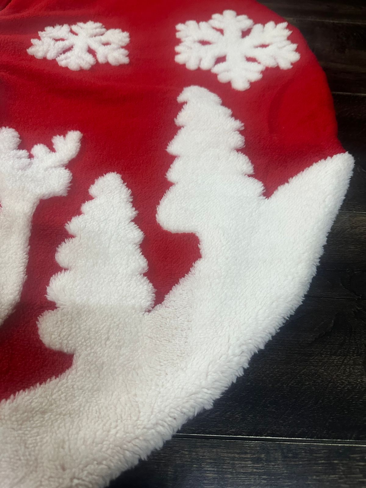 Snowflakes Christmas's tree skirt