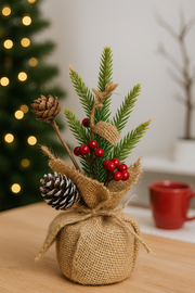 Christmas Table Decoration with Pinecones, Red Berries & Faux Greenery | Rustic Burlap Base | 27 cm Height – Festive Home & Office Décor