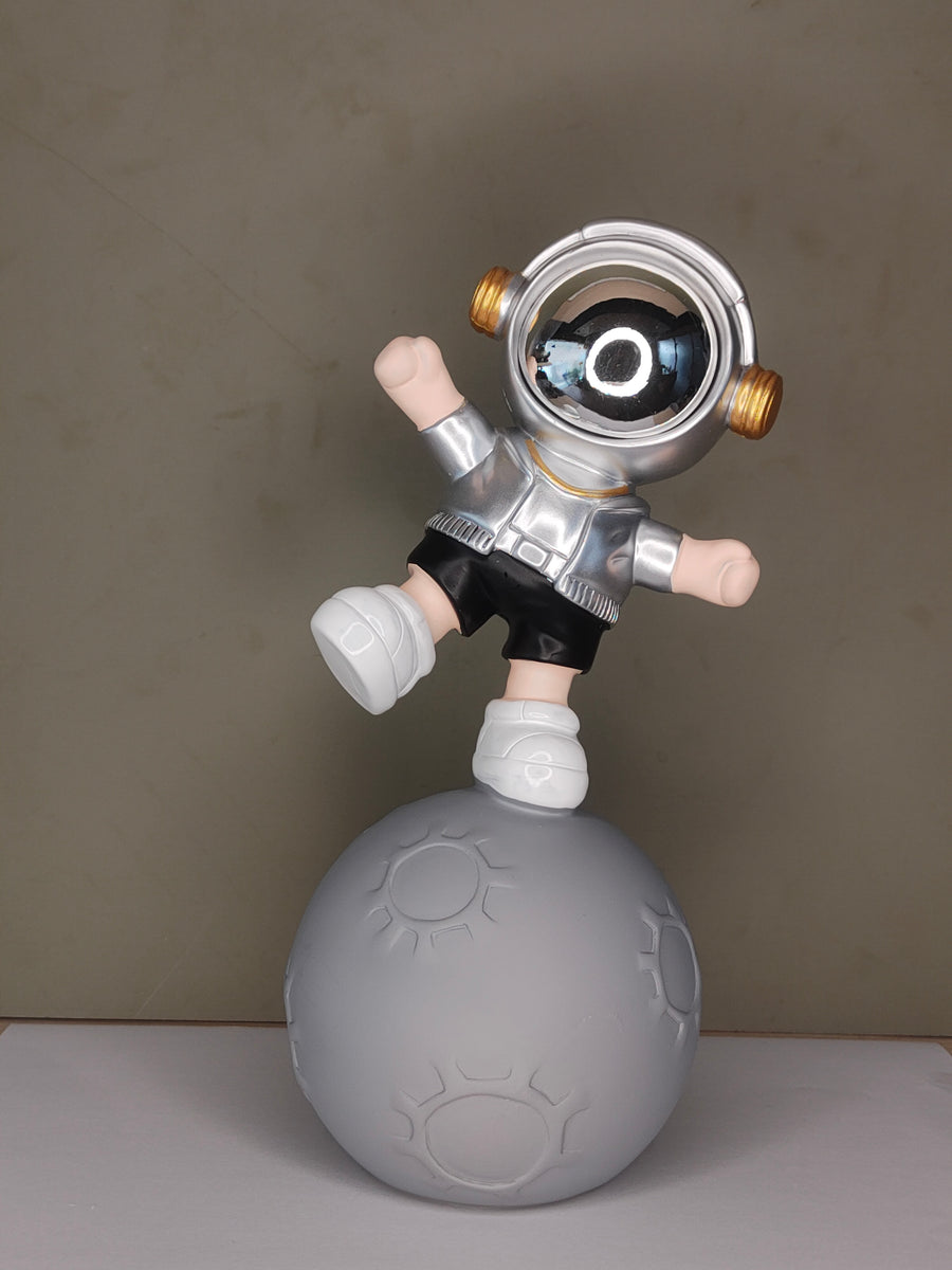 Moon Land Astro Kid Showpiece - Silver