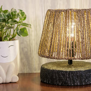 Modern style decorative table lamp