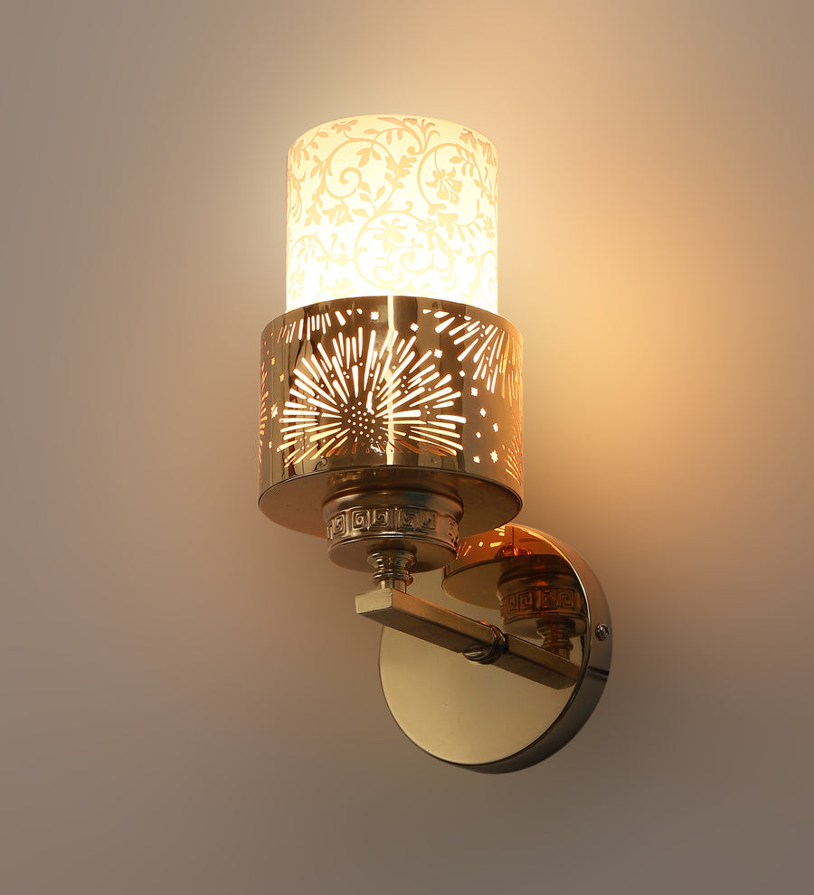 Lighting Golden Finish Wall Light