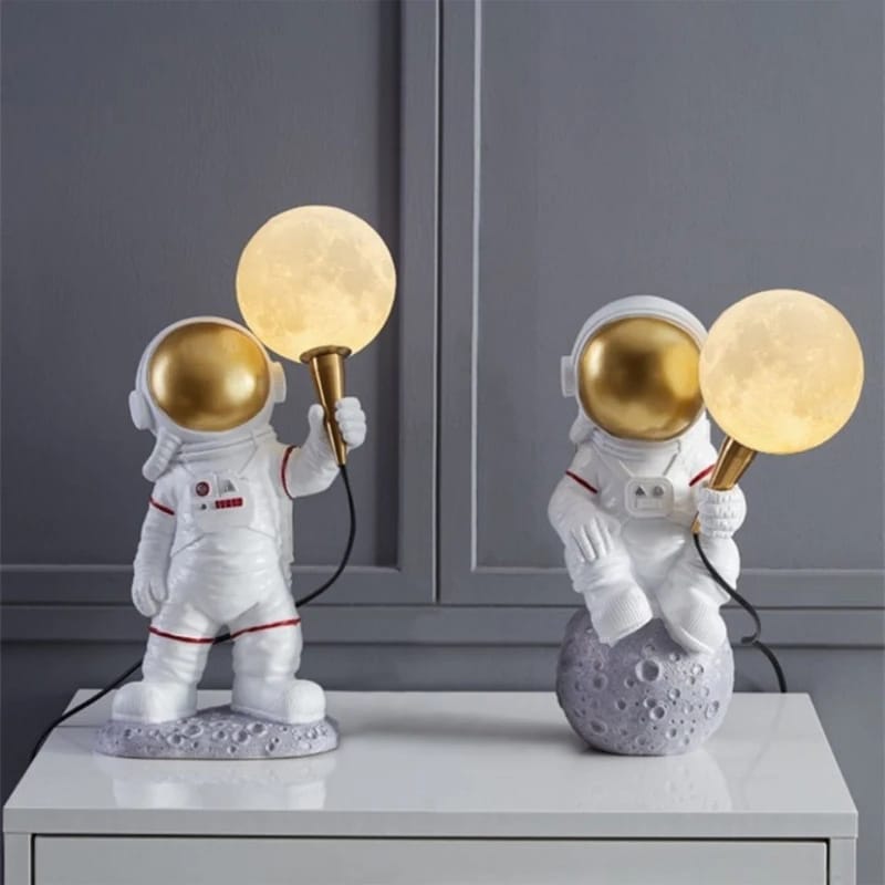 Astronaut Table Lamp - Standing Style