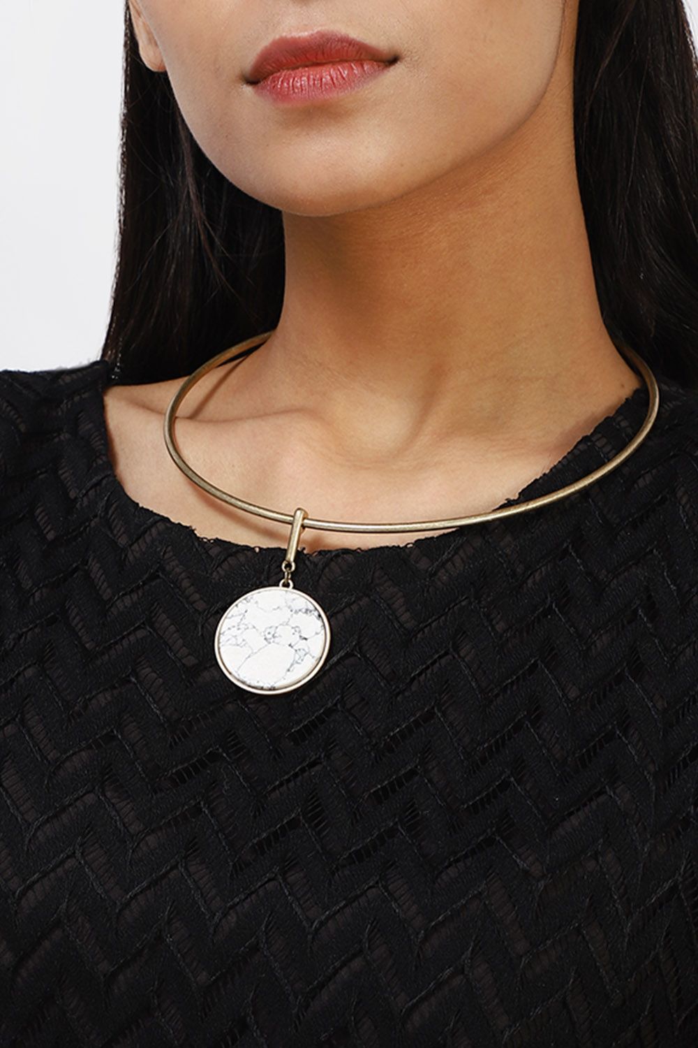 REVERSIBLE METAL BAND ROUND NECKLACE WITH WHITE ITALIAN MOTIVE - Coral Tree 